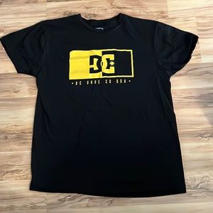 Mens Medium DC Shirt